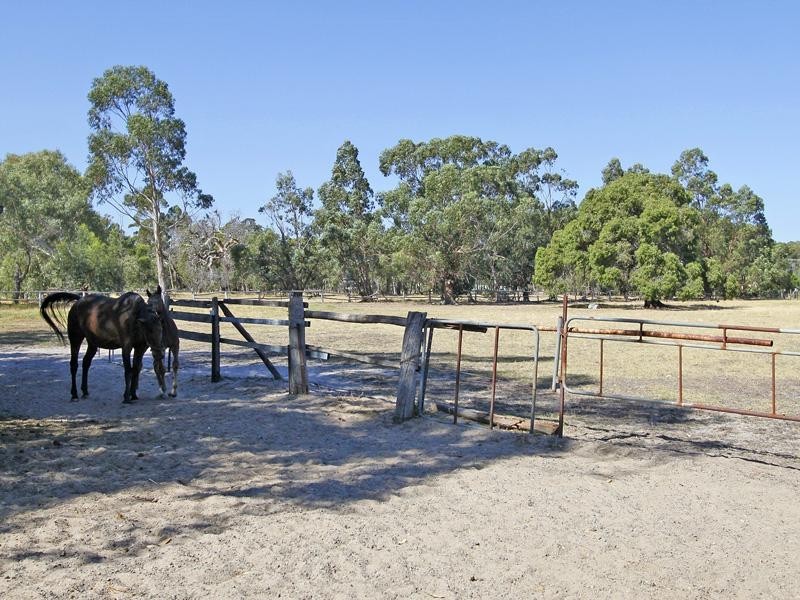 1387 Orton Road, Byford WA 6122