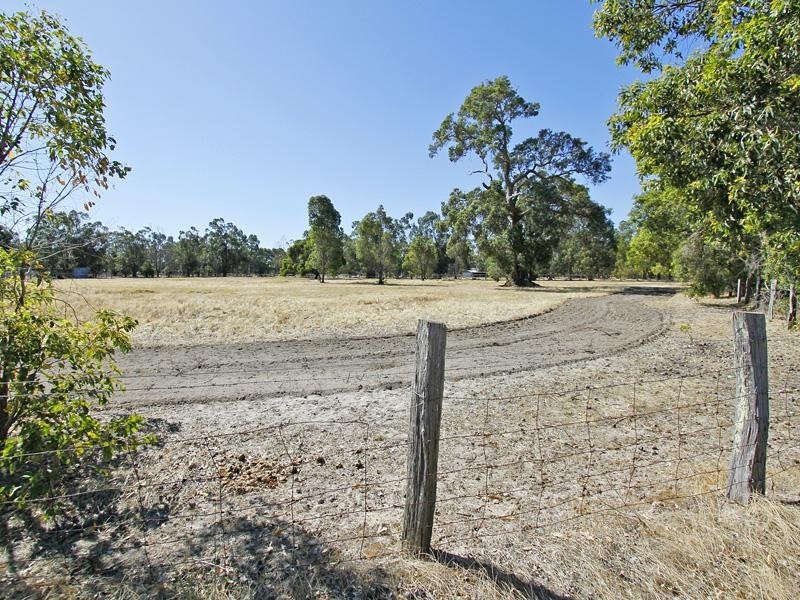 1387 Orton Road, Byford WA 6122
