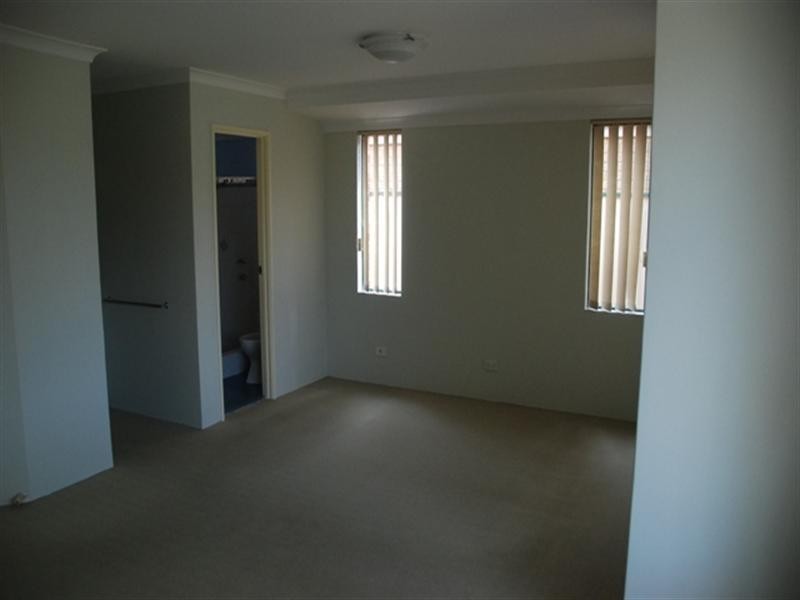 13 Dollarbird Road, Southern River WA 6110