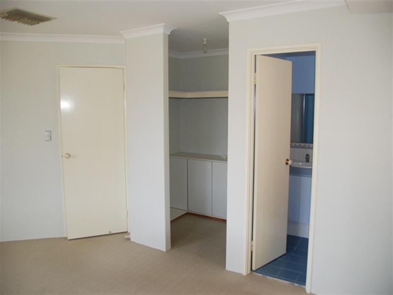 13 Dollarbird Road, Southern River WA 6110