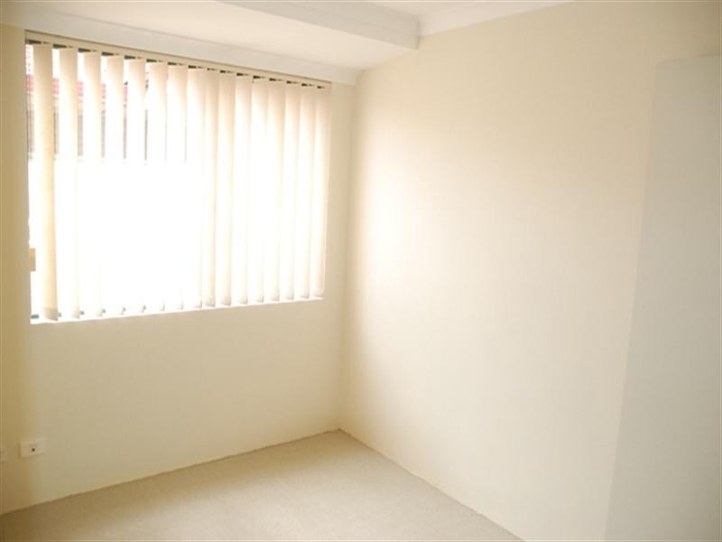 13 Dollarbird Road, Southern River WA 6110