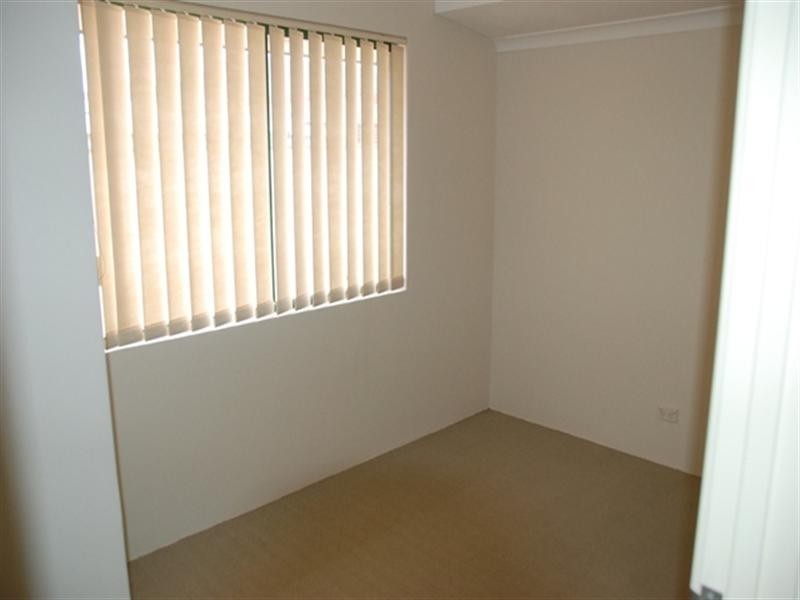 13 Dollarbird Road, Southern River WA 6110