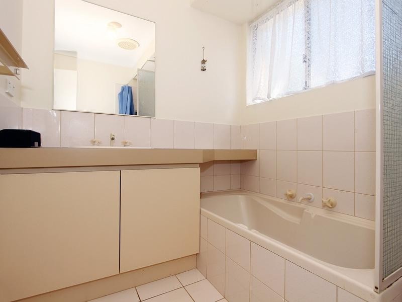 6/10 Bertram, Maddington WA 6109