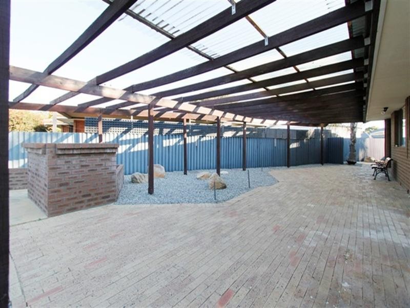 49 ASTINAL Drive, Gosnells WA 6110