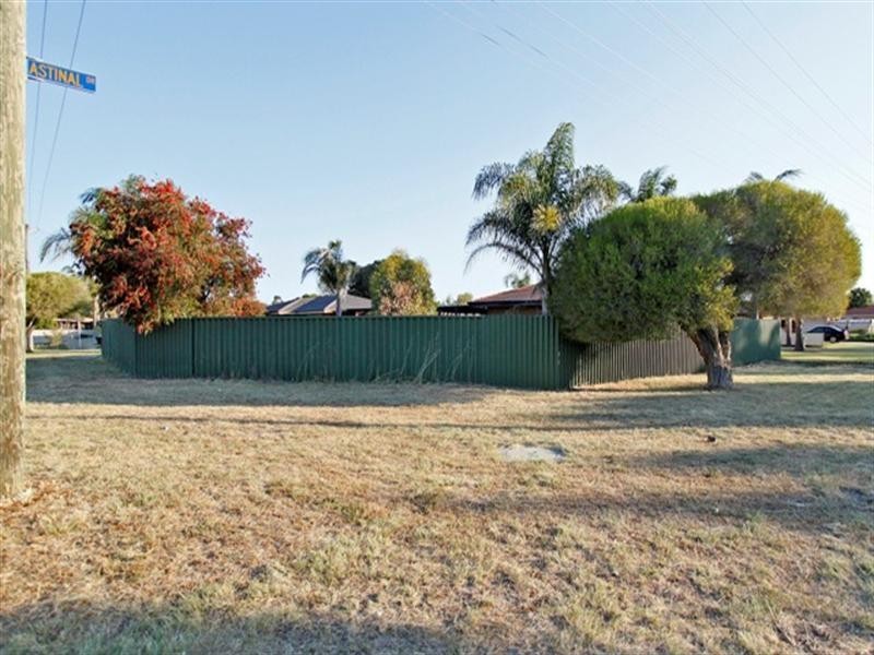 49 ASTINAL Drive, Gosnells WA 6110