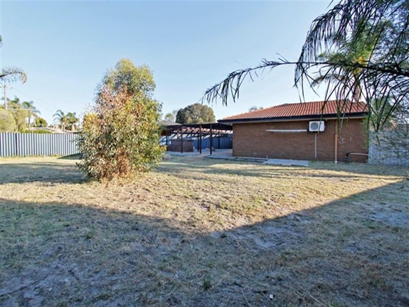 49 ASTINAL Drive, Gosnells WA 6110