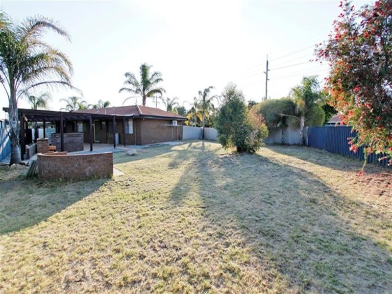 49 ASTINAL Drive, Gosnells WA 6110