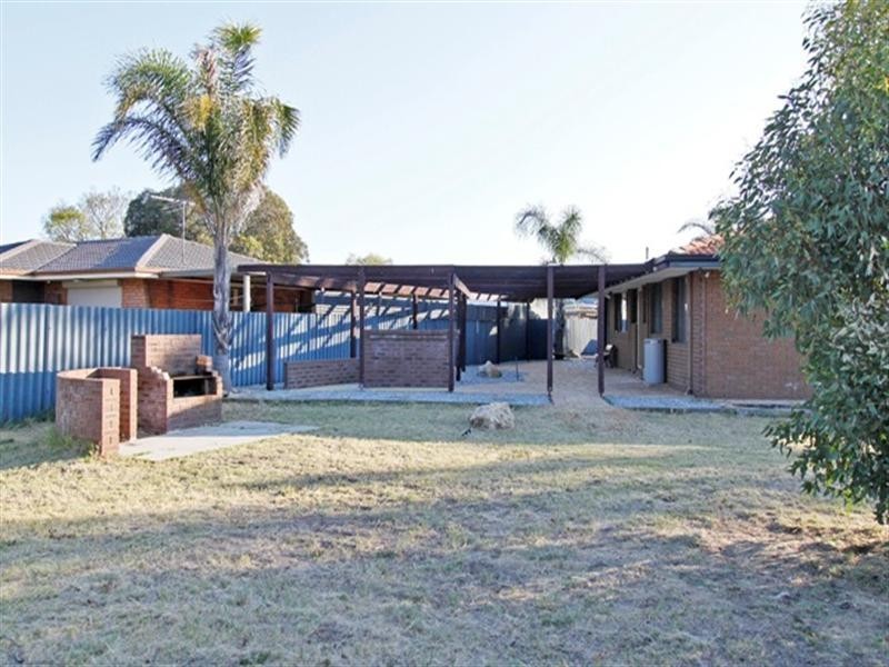 49 ASTINAL Drive, Gosnells WA 6110