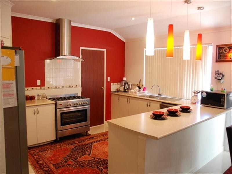 20 Copperback Circle, Huntingdale WA 6110