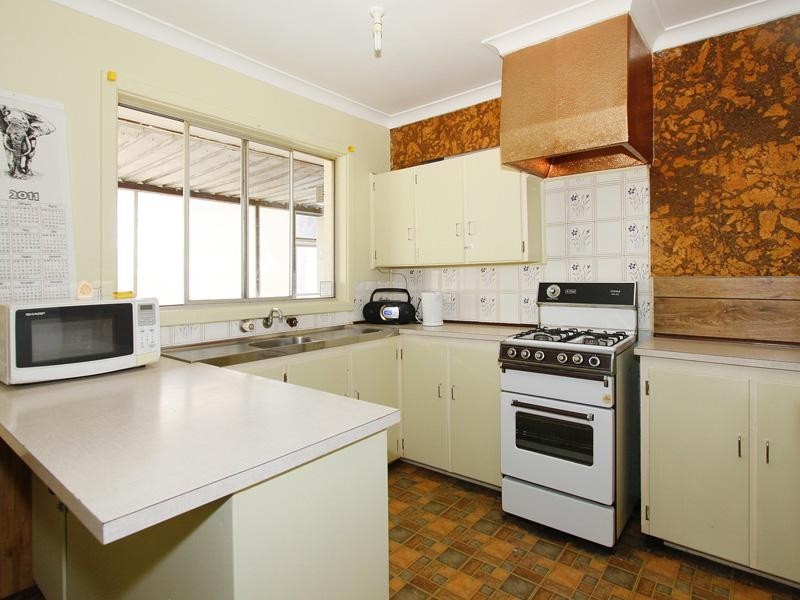 6 Tay Court, Gosnells WA 6110