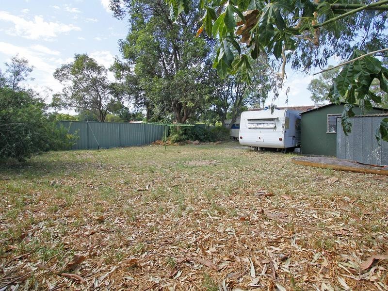 6 Tay Court, Gosnells WA 6110