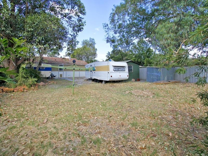 6 Tay Court, Gosnells WA 6110