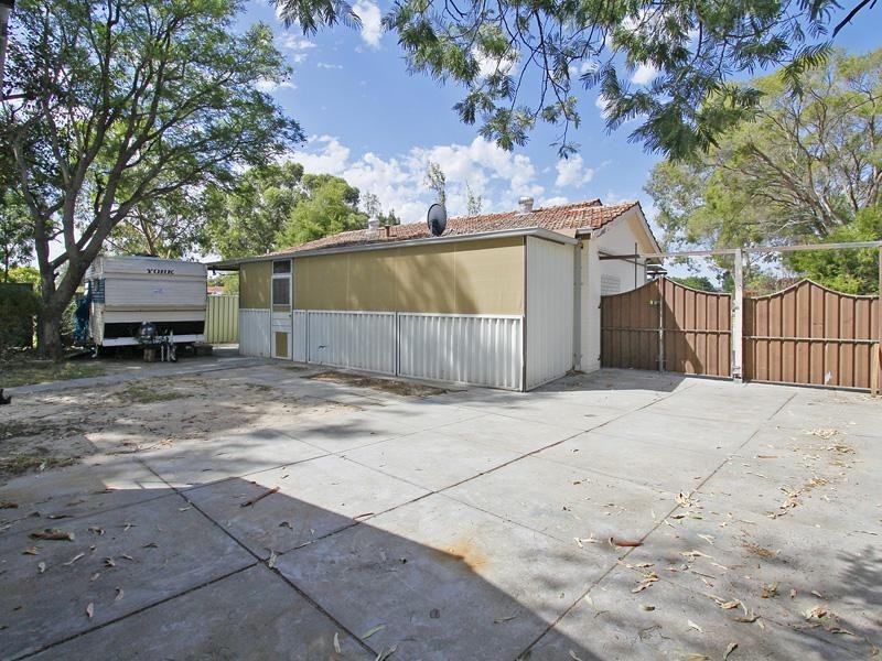 6 Tay Court, Gosnells WA 6110