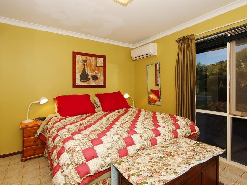 86 Derry Avenue, Mount Nasura WA 6112