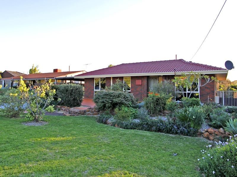 86 Derry Avenue, Mount Nasura WA 6112