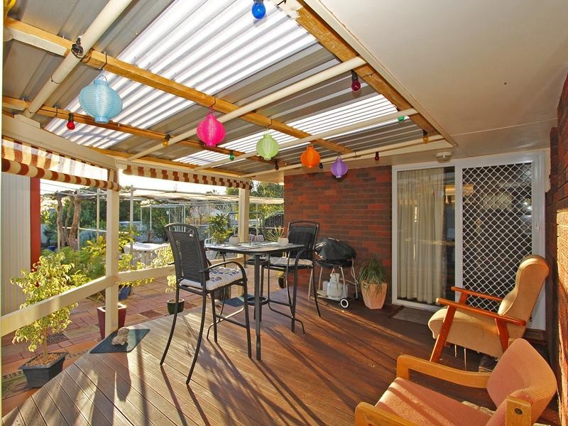 86 Derry Avenue, Mount Nasura WA 6112