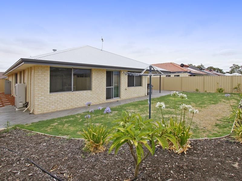 17 Newell Loop, Gosnells WA 6110