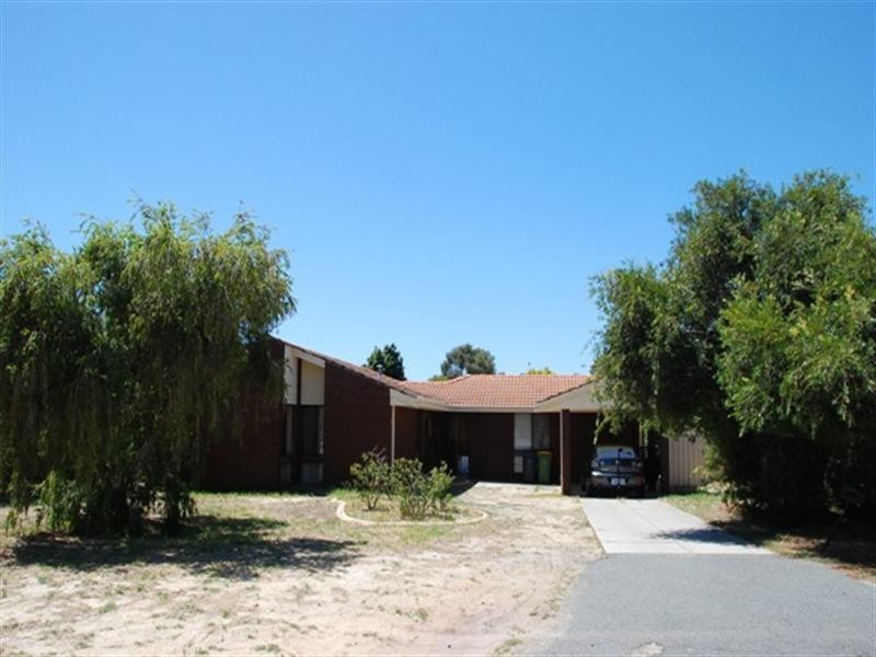 17 Regina Street, Kelmscott WA 6111