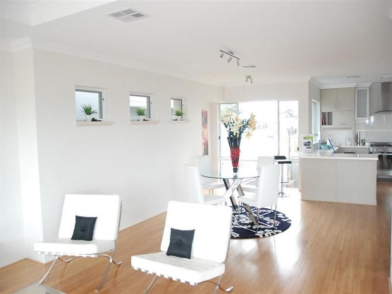 40-46 Dorney Street, Champion Lakes WA 6111