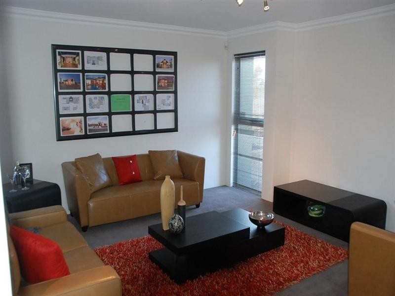 40-46 Dorney Street, Champion Lakes WA 6111