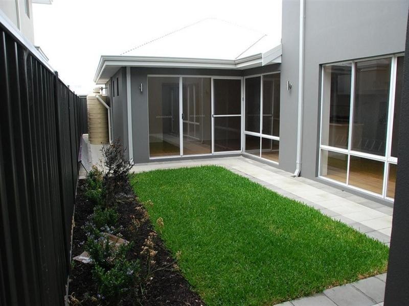 40-46 Dorney Street, Champion Lakes WA 6111