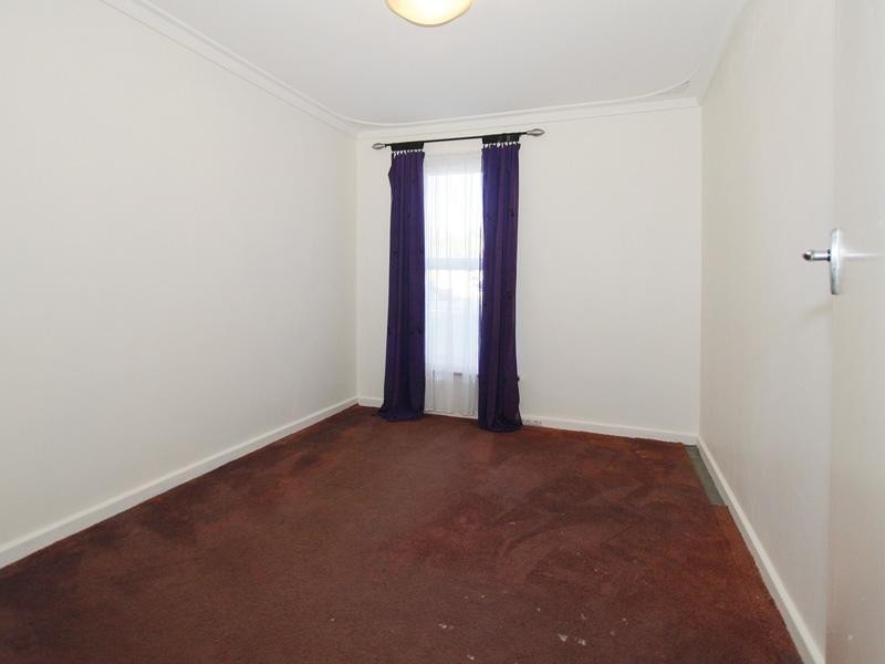 22 Waratah Drive, Camillo WA 6111