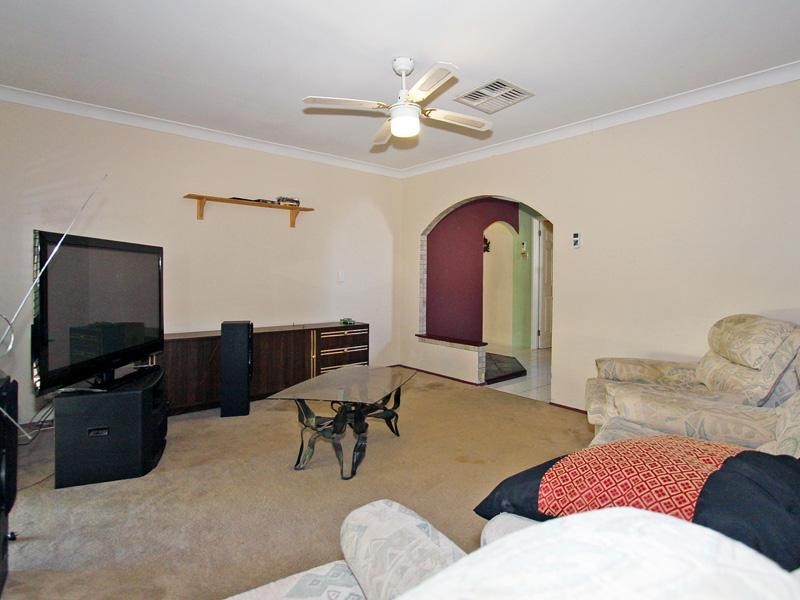 13 Rosekelly Road, Gosnells WA 6110