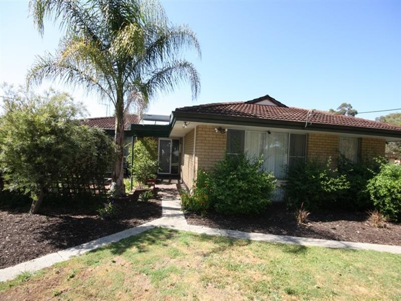 88 Gribble Avenue, Armadale WA 6112