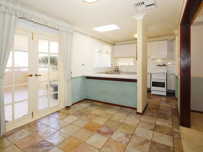 6 Dyer Street, Kelmscott WA 6111