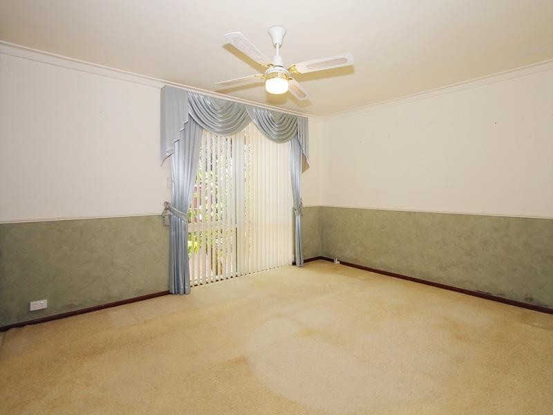 6 Dyer Street, Kelmscott WA 6111