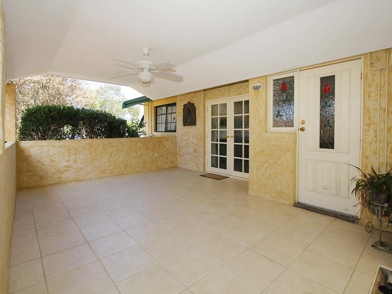 6 Dyer Street, Kelmscott WA 6111