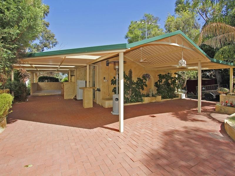 6 Dyer Street, Kelmscott WA 6111