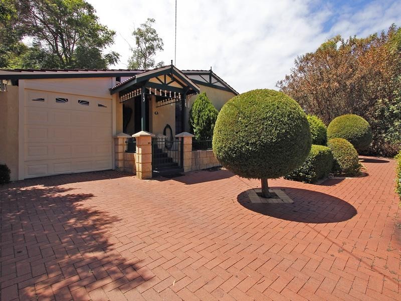 6 Dyer Street, Kelmscott WA 6111
