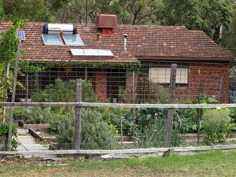 16 Dale Place, Orange Grove WA 6109