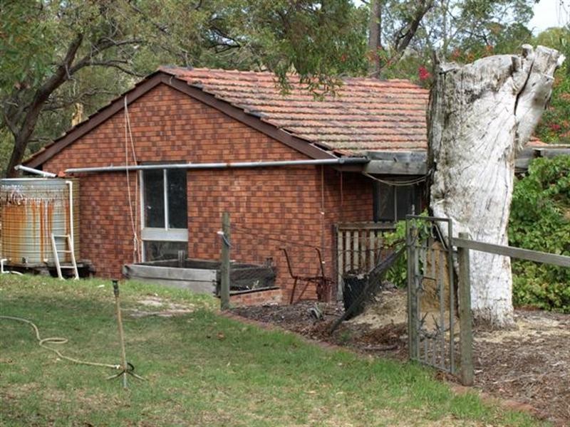 16 Dale Place, Orange Grove WA 6109