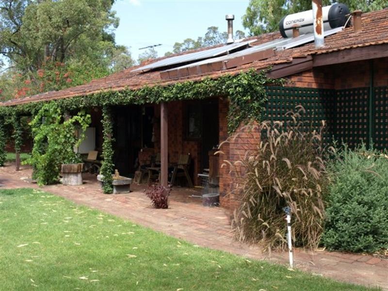 16 Dale Place, Orange Grove WA 6109