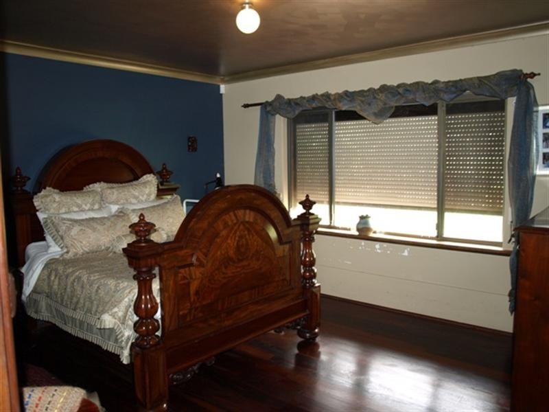 16 Dale Place, Orange Grove WA 6109