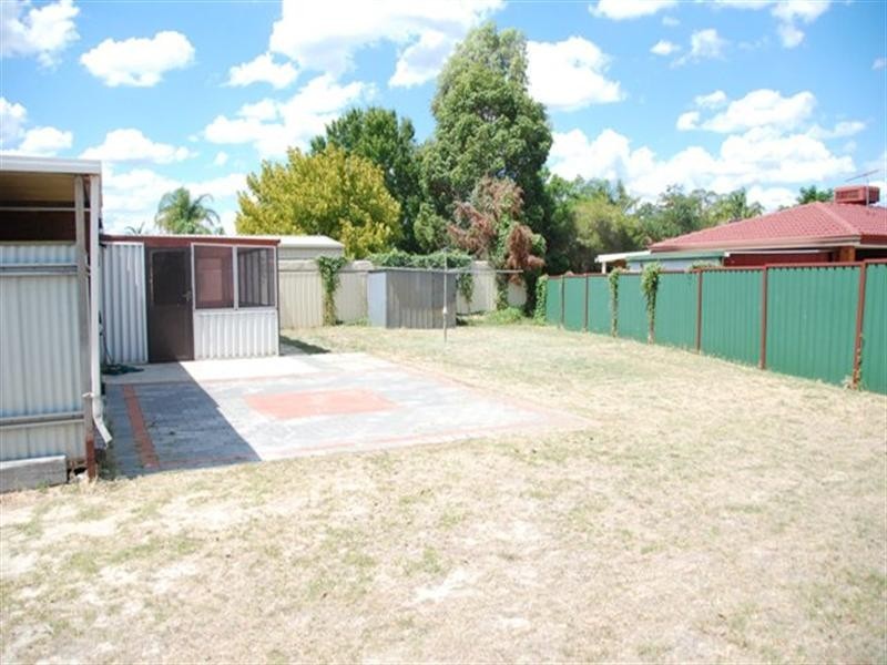 1 Fysh Place, Huntingdale WA 6110