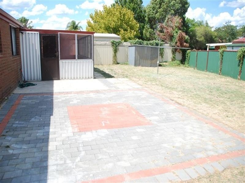 1 Fysh Place, Huntingdale WA 6110