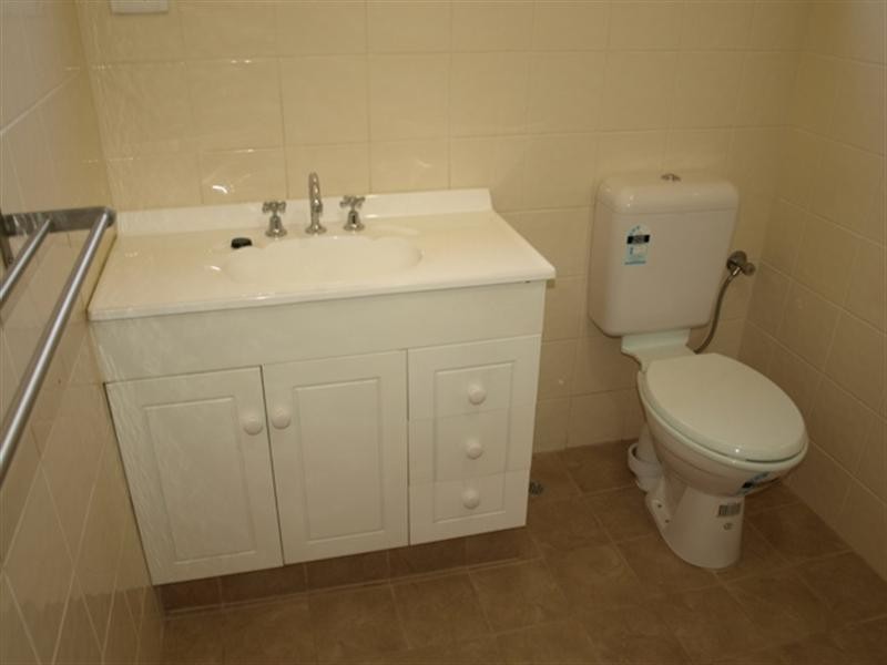 8/2148 Albany Highway, Gosnells WA 6110