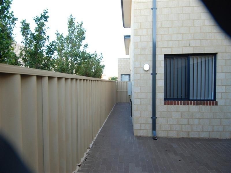 2/22 Acapulco Way, Southern River WA 6110