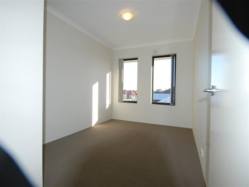 2/22 Acapulco Way, Southern River WA 6110