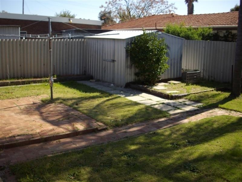 19 Hinkler Street, Kenwick WA 6107