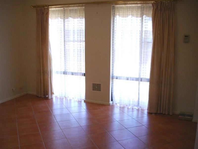 19 Hinkler Street, Kenwick WA 6107