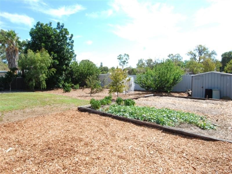 27 Goodall Street, Gosnells WA 6110