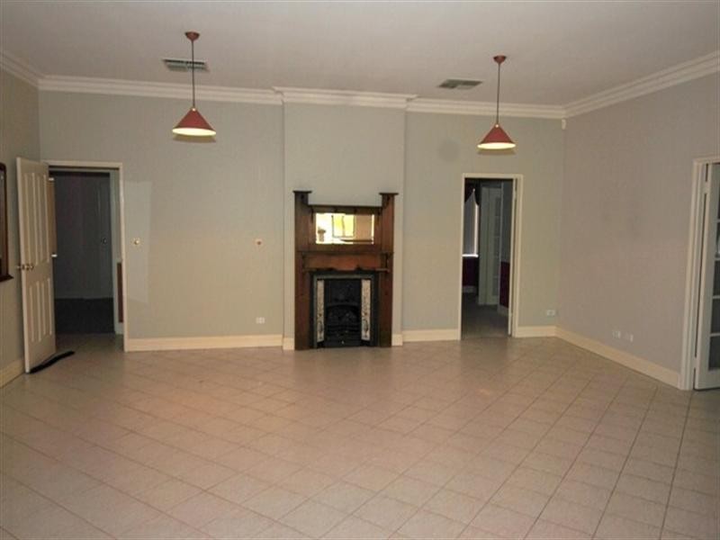 86 Lakeside Drive, Helena Valley WA 6056