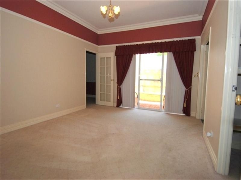 86 Lakeside Drive, Helena Valley WA 6056