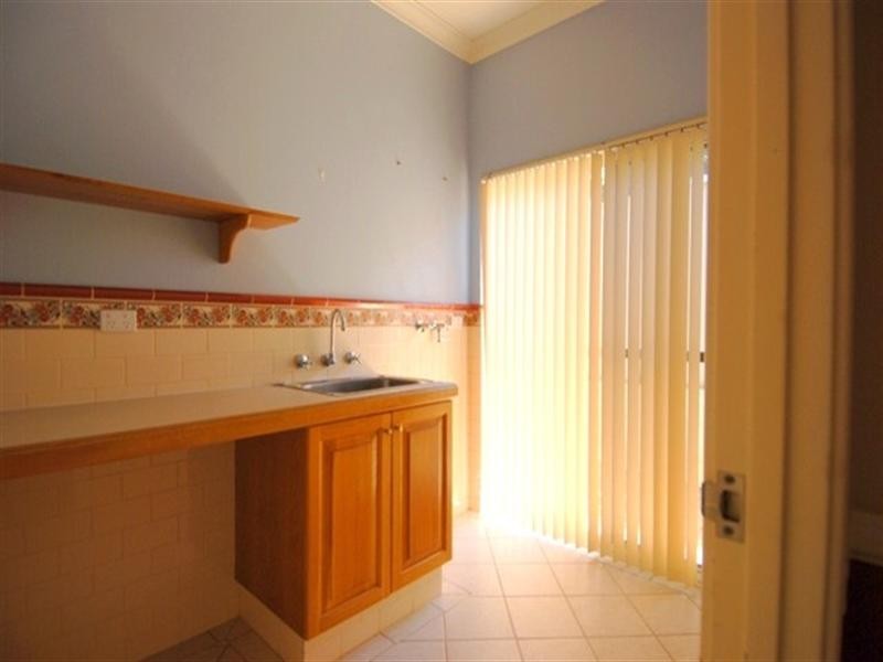 86 Lakeside Drive, Helena Valley WA 6056