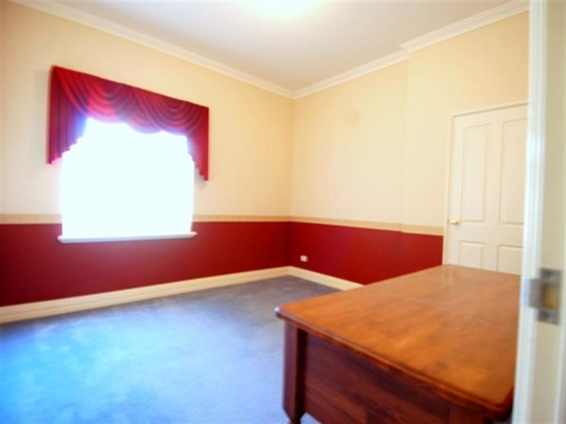 86 Lakeside Drive, Helena Valley WA 6056