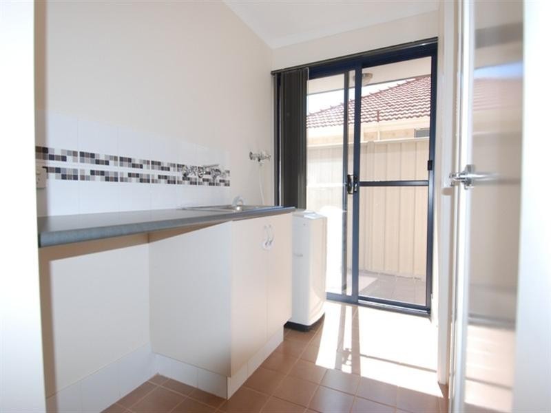 18 Tulip Way, East Cannington WA 6107